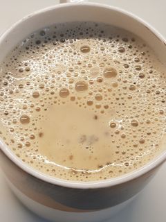हॉट कॉफी (hot coffee recipe in marathi) रेसिपी चे मुख्य फोटो 