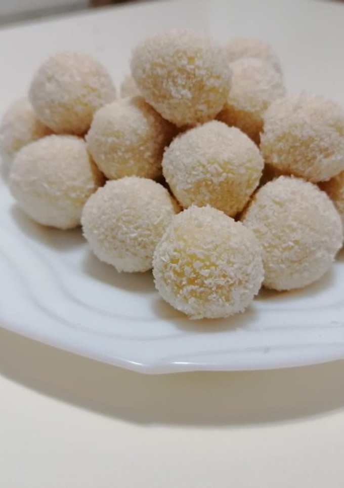 Una foto de Trufas de coco y chocolate blanco