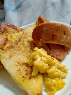 Foto resep Toast Bread Sausages with Scramble Egg