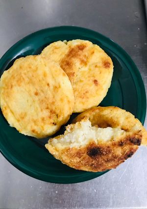 Una foto de AREPAS DE YUCA #Camino de sabores