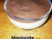 Una foto de postre con leche evaporada con gelatina