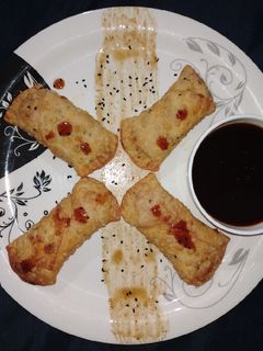 રોલ સમોસા(Roll samosa recipe in gujarati) રેસીપી મુખ્ય ફોટો