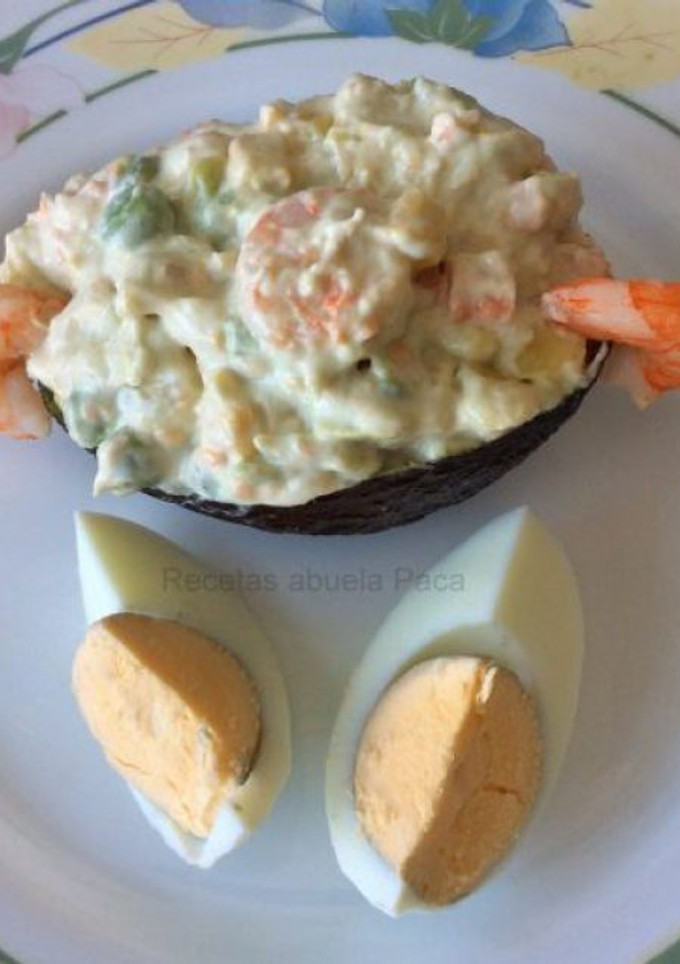 Una foto de Aguacate o palta rellena