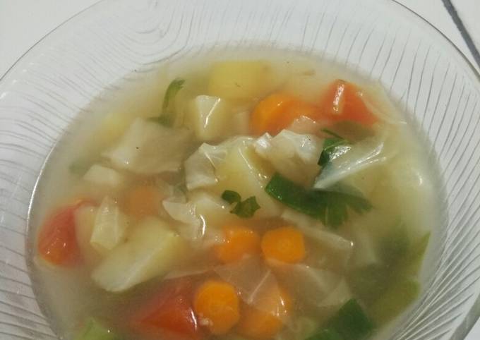 Bagaimana Menyiapkan Sayur sop Anti Gagal