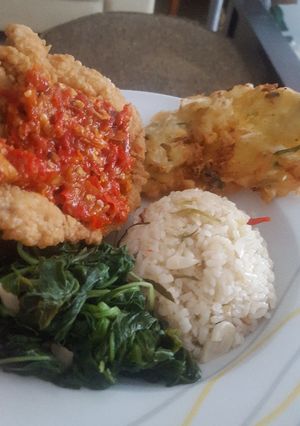 Foto resep Nasi Daun Jeruk Magicom