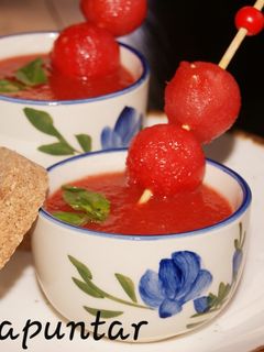 Una foto de Gazpacho de sandía 🍉🍅🍉