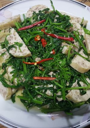 รูปของ ยำผักกูดหมูยอ
