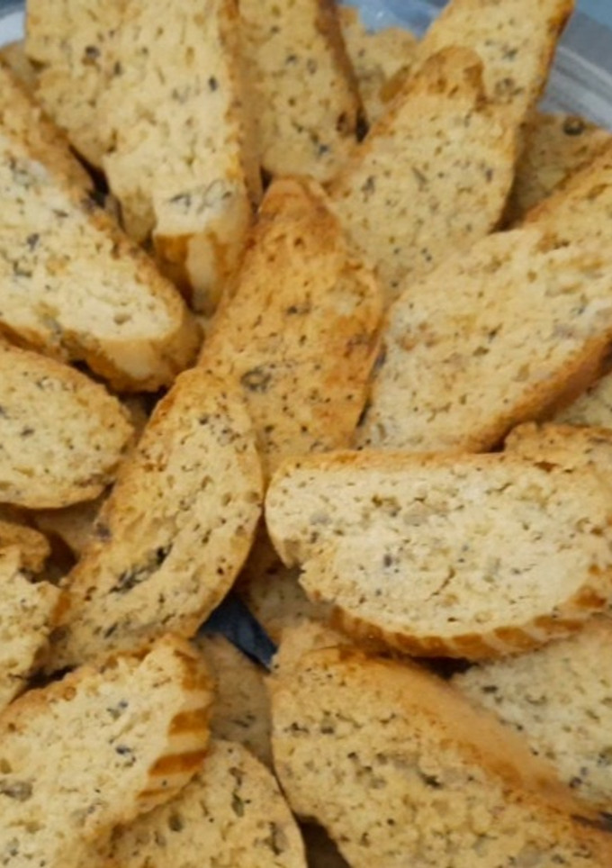 Una foto de Carquinyolis/galletas marroquíes sin molde extra crujientes