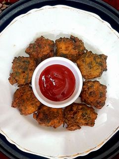 मेथी के पकौड़े(Methi ke pakoda recipe in Hindi) रेसिपी मुख्य फोटो