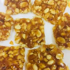 A picture of Peanuts Gud chikki.