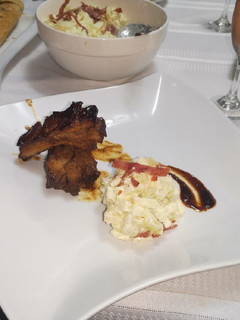 Una foto de Costillar de cerdo BBQ (cena completa)