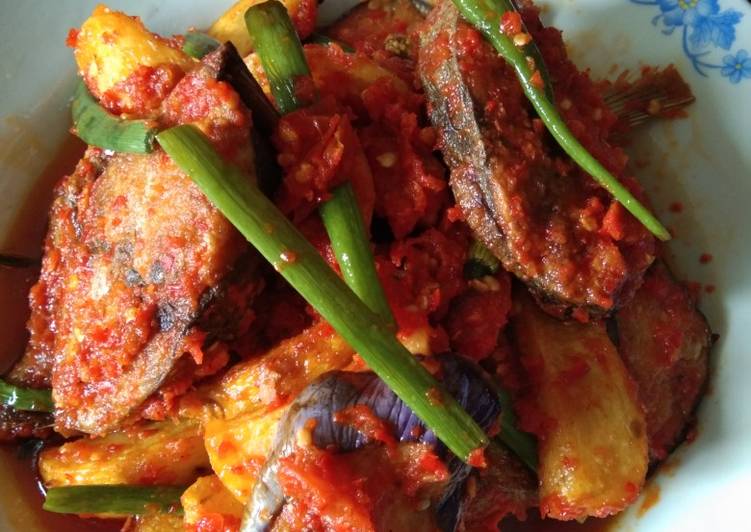 Resep Goreng ikan balado ala &#34;Dapur Mayang&#34; yang Enak Banget