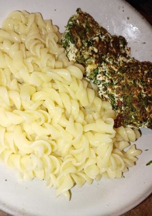Una foto de Tortitas de Acelga y Ricotta con Fideos
