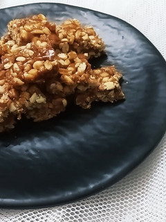 கருப்பட்டி கடலை மிட்டாய் (Karuppatti kadalai mittai recipe in tamil) செய்முறை முக்கிய புகைப்படம்