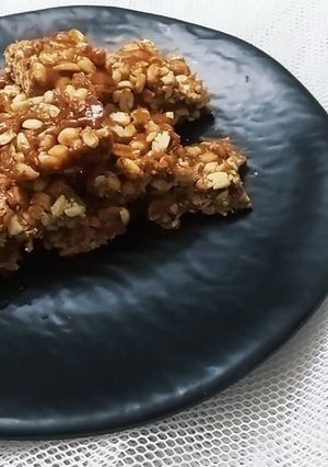  கருப்பட்டி கடலை மிட்டாய் (Karuppatti kadalai mittai recipe in tamil) செய்முறை முக்கிய புகைப்படம்