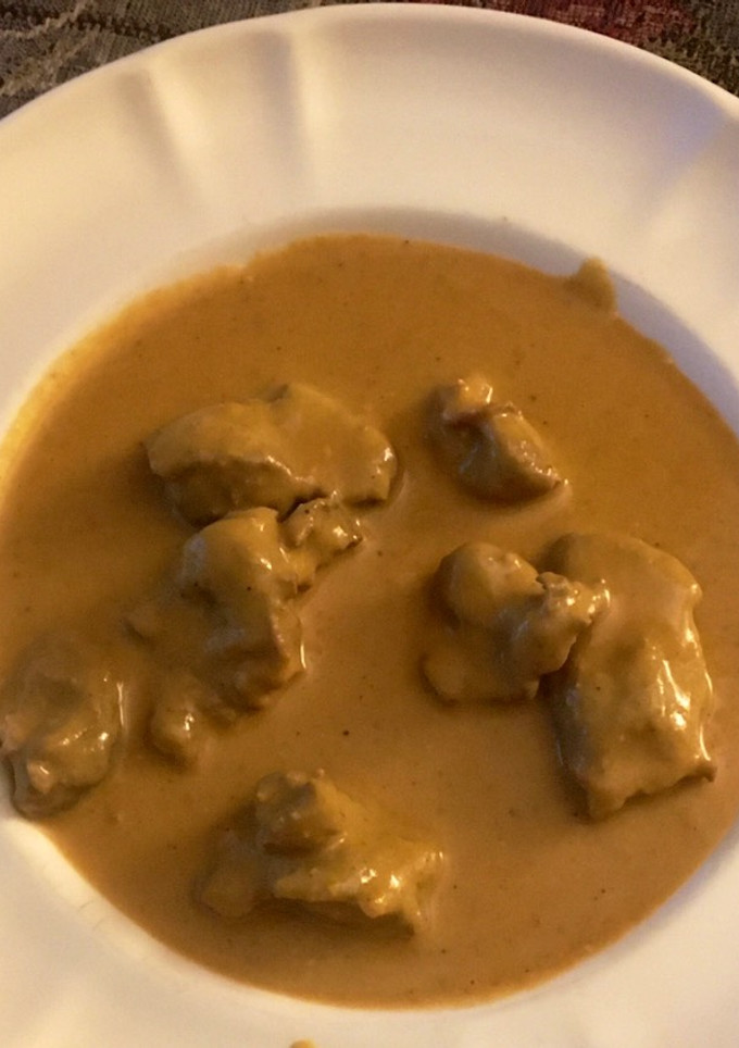 Una foto de Mollejas con salsa de verduras y queso
