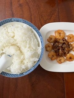 Hình của món Tôm rim thịt ba rọi.