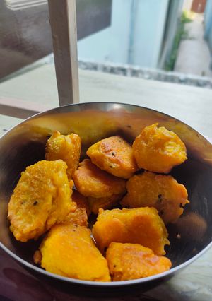 আলুর বড়া (aloor bora recipe in Bengali) রেসিপির প্রধান ছবি