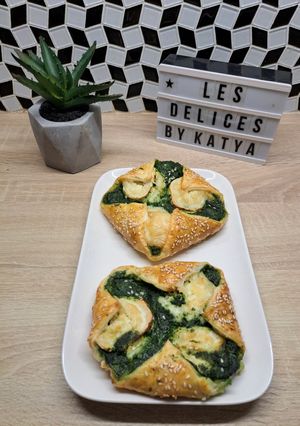 Une photo de Feuilletés chèvre, épinard