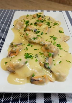 Una foto de Rodaballo con mejillones