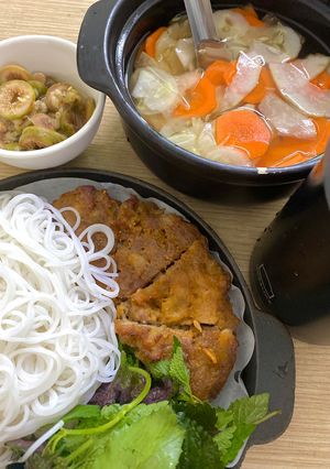 A picture of Easy Grilled Pork Patties with Vermicelli - Quick and Simple.
