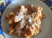 Una foto de salsa para pasta fusilli