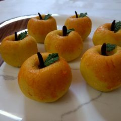 "Peanut Apple Sweet" A picture of "Peanut Apple Sweet".