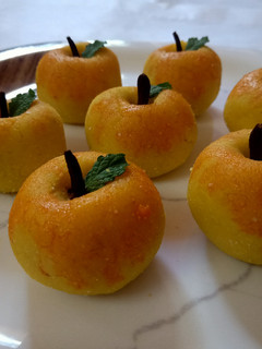 A picture of "Peanut Apple Sweet".