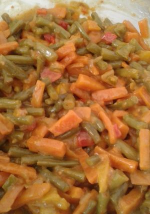 A picture of Sweet & sour chakalaka.
