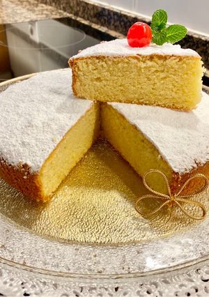 Una foto de Pastel de mantequilla con almendras y limón “Caprese”(Butter cake with almonds and lemon “Caprese”)