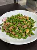 Kacang panjang pentol dan daging babi (non halal)
