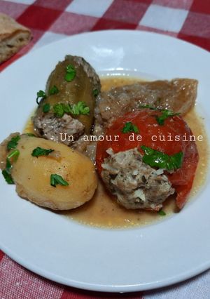Une photo de Courgettes et tomates farcies 🍴