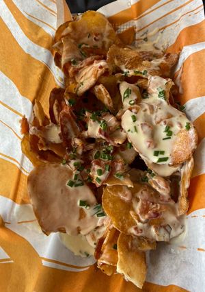 Hình của món Load baked potato chips.