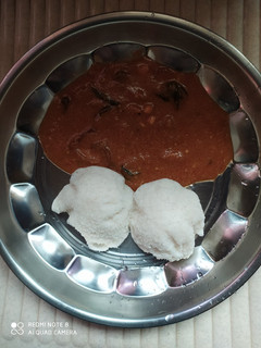 சாப்ட் இட்லி(soft idly recipe in tamil) செய்முறை முக்கிய புகைப்படம்