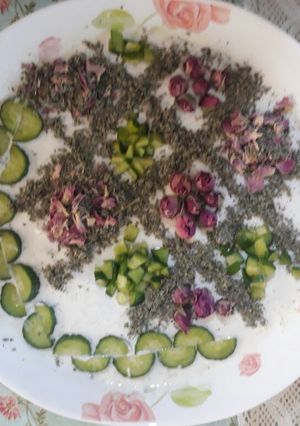 عکسی از دستور ماست و خیار