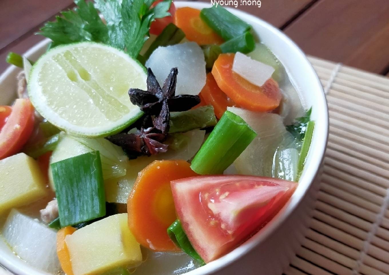 Sup Ceker Ayam ala Thai
