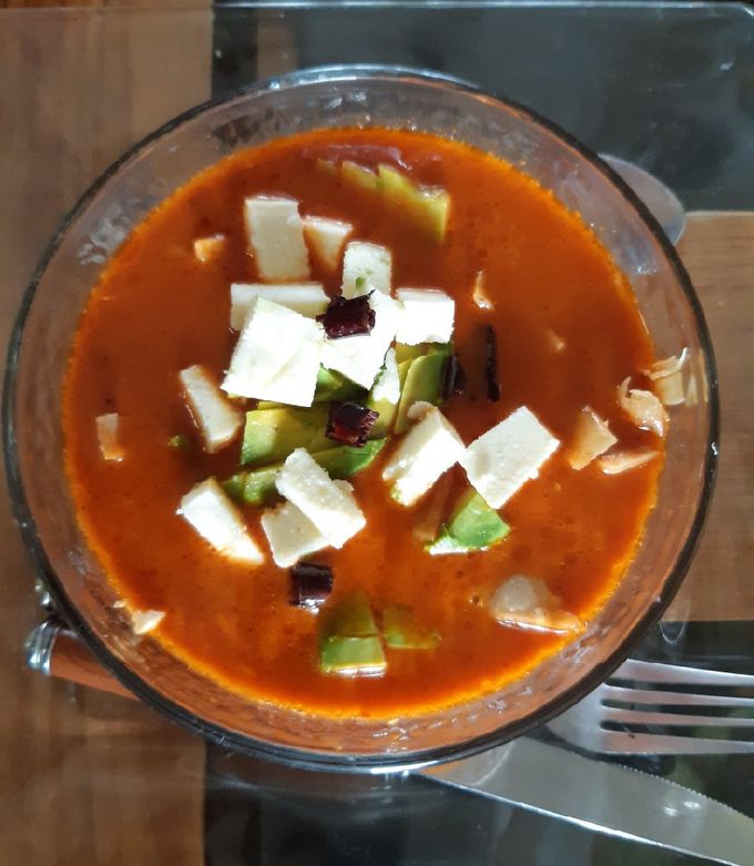 Una foto de Sopa Azteca con pollo