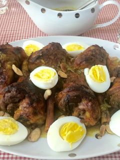 Una foto de Cordero en salsa/لحم غنمي بتفاية