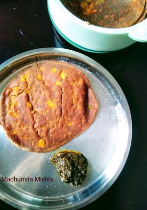 A picture of Stuffed Sattu Parathas.