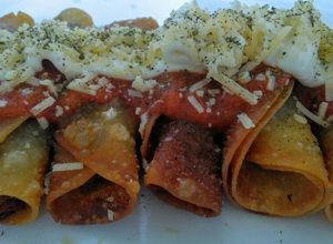 Una foto de Mini flautas mexicanas rellenas de carne molida!
