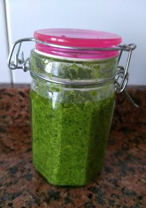 Una foto de Ajo y perejil para conservar en la heladera