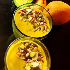 A picture of Avocado mango banana smoothie.