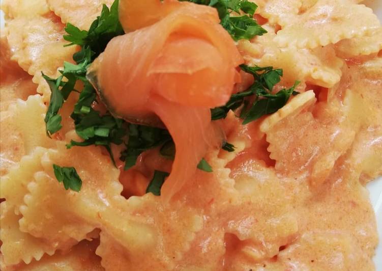 Farfalle al salmone affumicato