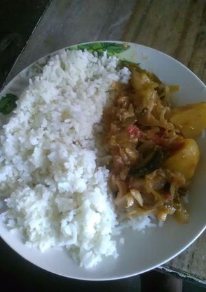 A picture of Cabbage stew.