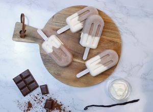 Foto principal de Polo bicolor chocolate y vainilla - Moldes de helado apilables | Lékué