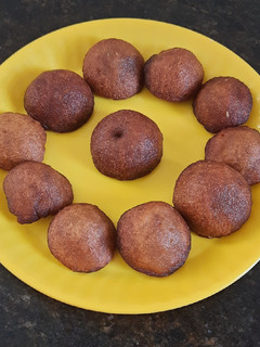 கோதுமை கச்சாயம்(wheat kacchayam recipe in tamil) செய்முறை முக்கிய புகைப்படம்
