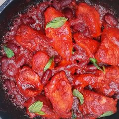 A picture of Harissa Chicken.