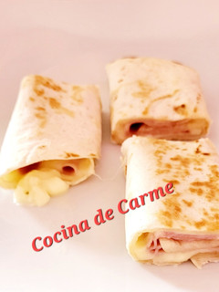 Una foto de Wraps de jamón y mucho queso