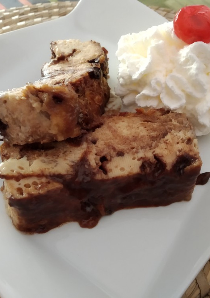 Una foto de Pudín de croissant de chocolate