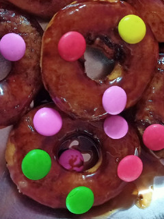 ડોનટ્સ (Doughnut Recipe In Gujarati) રેસીપી મુખ્ય ફોટો